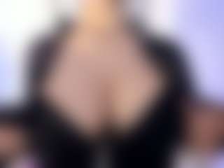 akura011's Live Sex Cam Show