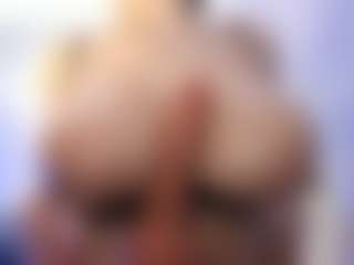 akura011's Live Sex Cam Show