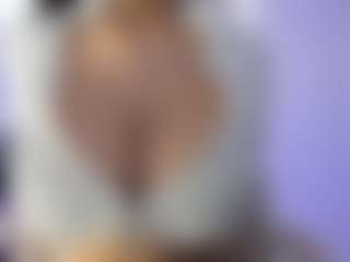akura011's Live Sex Cam Show
