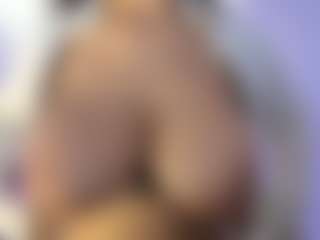 akura011's Live Sex Cam Show