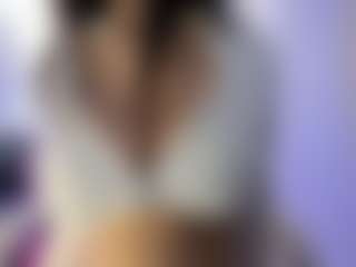 akura011's Live Sex Cam Show
