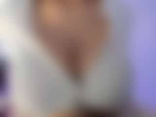 akura011's Live Sex Cam Show