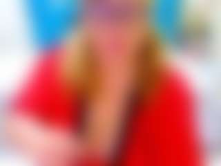 Live cam show with Nayla-Garner - Middle Aged on Milfs Live