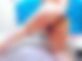 Live cam show with Nayla-Garner - Blonde Hair on Soda Cam