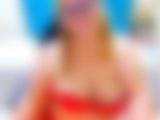 Live cam show with Nayla-Garner - Blonde Hair on friskycurves.com