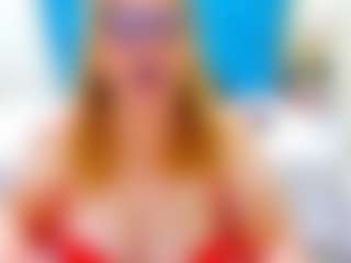 Live cam show with Nayla-Garner - Granny on SxyPornLive