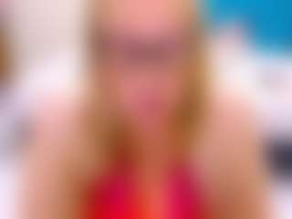 Live cam show with Nayla-Garner - Blonde Hair on CamClone