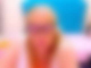 Live cam show with Nayla-Garner - Granny Big Tits on Uber Horny