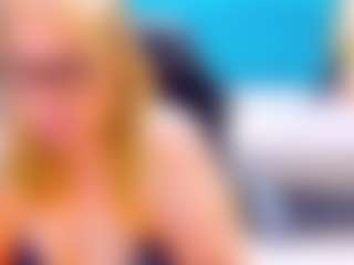 Live cam show with Nayla-Garner - Granny Blonde Hair on SxyPornLive