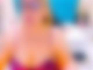Live cam show with Nayla-Garner - Granny Squirt on livesuperchat.net