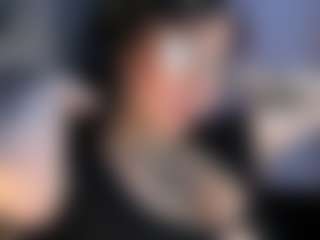 Live cam show with SallyLynn1 - Facial Piercings on SmokeAndPoke