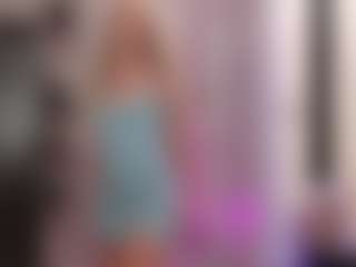 Live cam show with Emmy and Krist - BBW on luckytryst.com