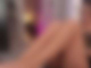 Live cam show with Emmy and Krist - Flashing on Hubzter Live