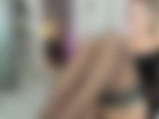Live cam show with Emmy and Krist - Pegging on AdultVida.com