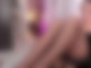 Live cam show with Emmy and Krist - Fingering on Camsoda