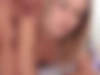 Live cam show with Emmy and Krist - Small Ass on AdultVida.com