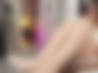 Live cam show with Emmy and Krist - Deepthroat on Camsoda