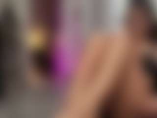 Live cam show with Emmy and Krist - Flashing on Soda Cam
