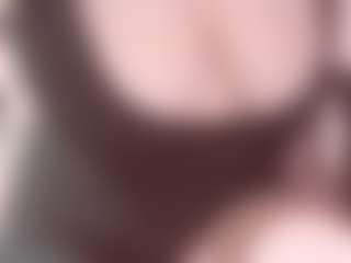 Live cam show with nadiiasunok - Senior on CamClone
