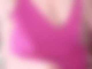 Live cam show with nadiiasunok - Granny MILF on PervPlay.com