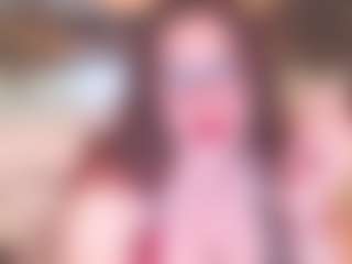 QueenNatashaX MILF webcam performer live streaming
