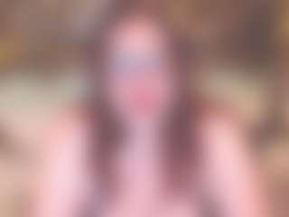 QueenNatashaX MILF webcam performer live streaming