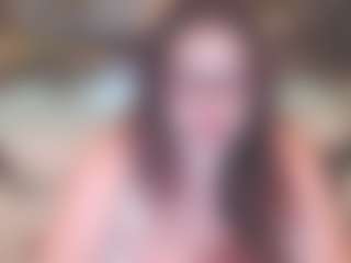 QueenNatashaX MILF webcam performer live streaming