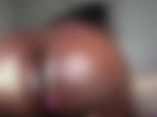 essenceblaque's Live Sex Cam Show