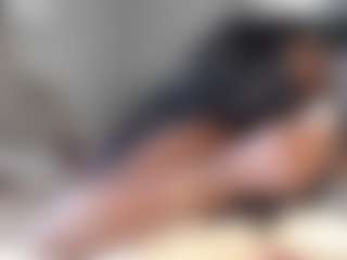 essenceblaque's Live Sex Cam Show