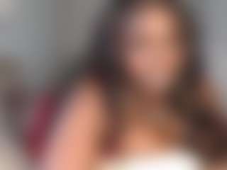 Spettacolo in cam dal vivo con essenceblaque - Black HD su Camsoda