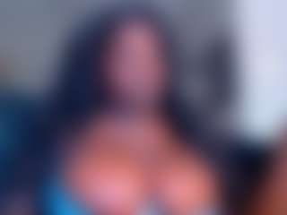 essenceblaque's Live Sex Cam Show