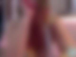 Live cam show with JennaDeluxe - Mature on Latina Girls