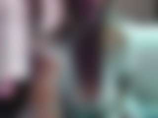 JennaDeluxe MILF webcam performer live streaming