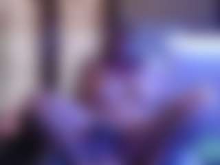 JennaDeluxe MILF webcam performer live streaming