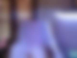 JennaDeluxe MILF webcam performer live streaming