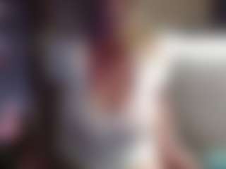 JennaDeluxe MILF webcam performer live streaming