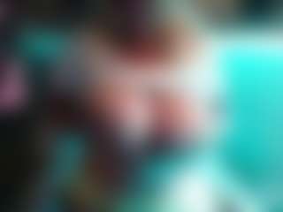 JennaDeluxe MILF webcam performer live streaming