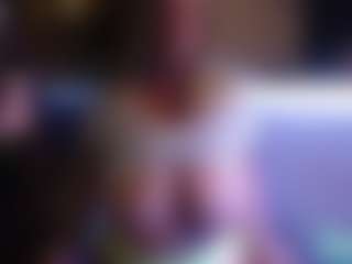 JennaDeluxe MILF webcam performer live streaming