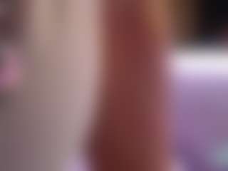 JennaDeluxe MILF webcam performer live streaming
