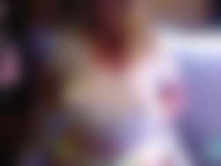 JennaDeluxe MILF webcam performer live streaming