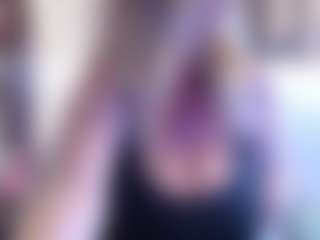 JennaDeluxe MILF webcam performer live streaming