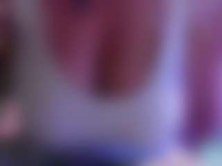 Live cam show with JennaDeluxe - Strip Mature on luckytryst.com