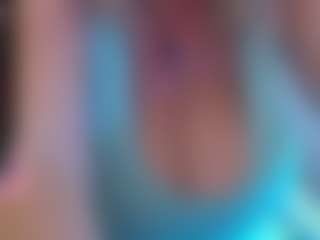 JennaDeluxe MILF webcam performer live streaming