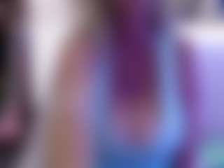 JennaDeluxe MILF webcam performer live streaming