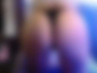 Live cam show with JennaDeluxe - Green Eyes on liverealitysex.com
