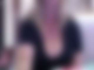 Live cam show with JennaDeluxe - Blonde Hair MILF on Cam Slut