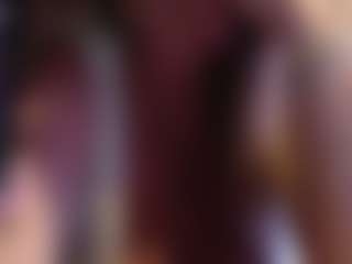 Live cam show with JennaDeluxe - Blonde Hair MILF on Latina Girls