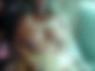 JennaDeluxe MILF webcam performer live streaming