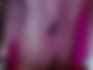 JennaDeluxe MILF webcam performer live streaming