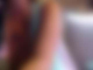 JennaDeluxe MILF webcam performer live streaming